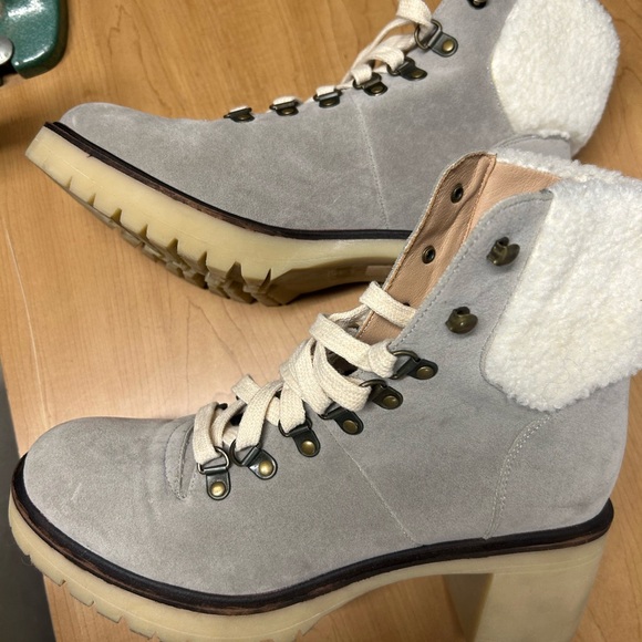 Gray Lace-Up Winter Boots/MiiM/Size 9/Heel height 2.5”/New No Box or tags - Picture 2 of 13